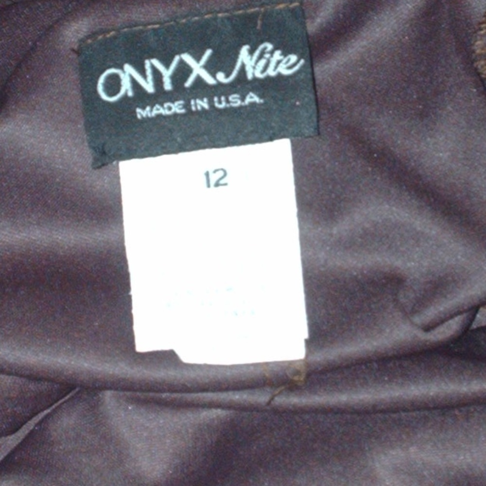 Lovely brown evening dress by Onyx Nite - Picture 8 of 8